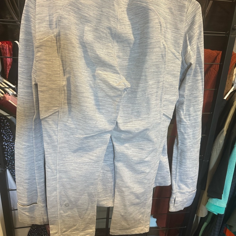 Lululemon Define Jacket and Wunder Under leggings - Picture 4 of 6